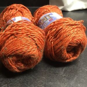 Two skeins Kramer Tatamy Tweed yarn